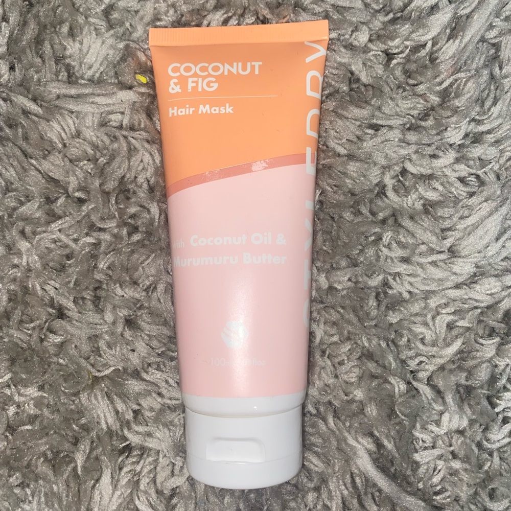 Coconut and fig hair mask !!! With coconut and murumuru butter